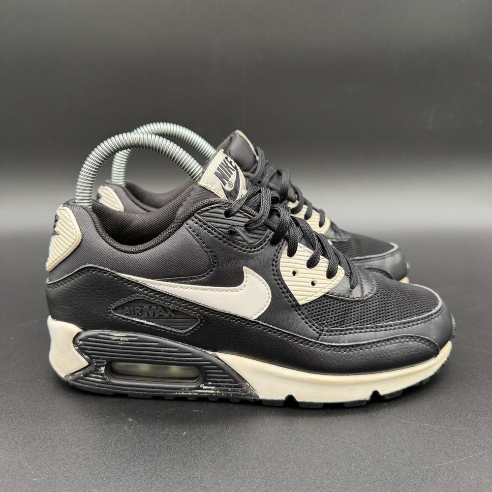 Nike Air Max 90 Essential 616730-023 Women's Sz 6.5 Black Athletic Sneaker Shoes